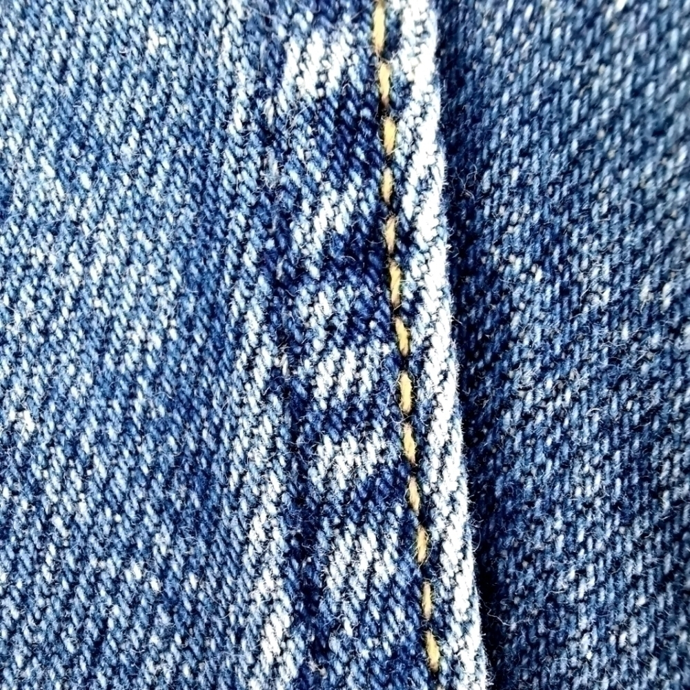 Levi's Women's 16M High Rise Vtg Cotton Mom Pants - Picture 10 of 16
